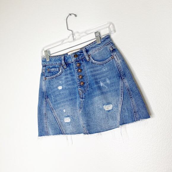 Free People we the free distressed denim mini skirt size 25 - Picture 8 of 9